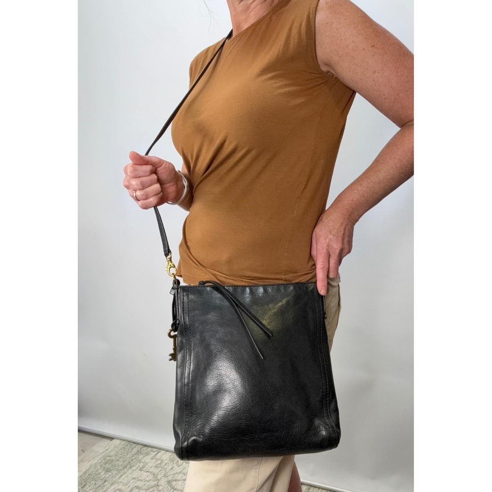 Fossil Black Leather Crossbody Bag ZB5403 Maya Small Hobo Messenger Bag - Picture 2 of 10